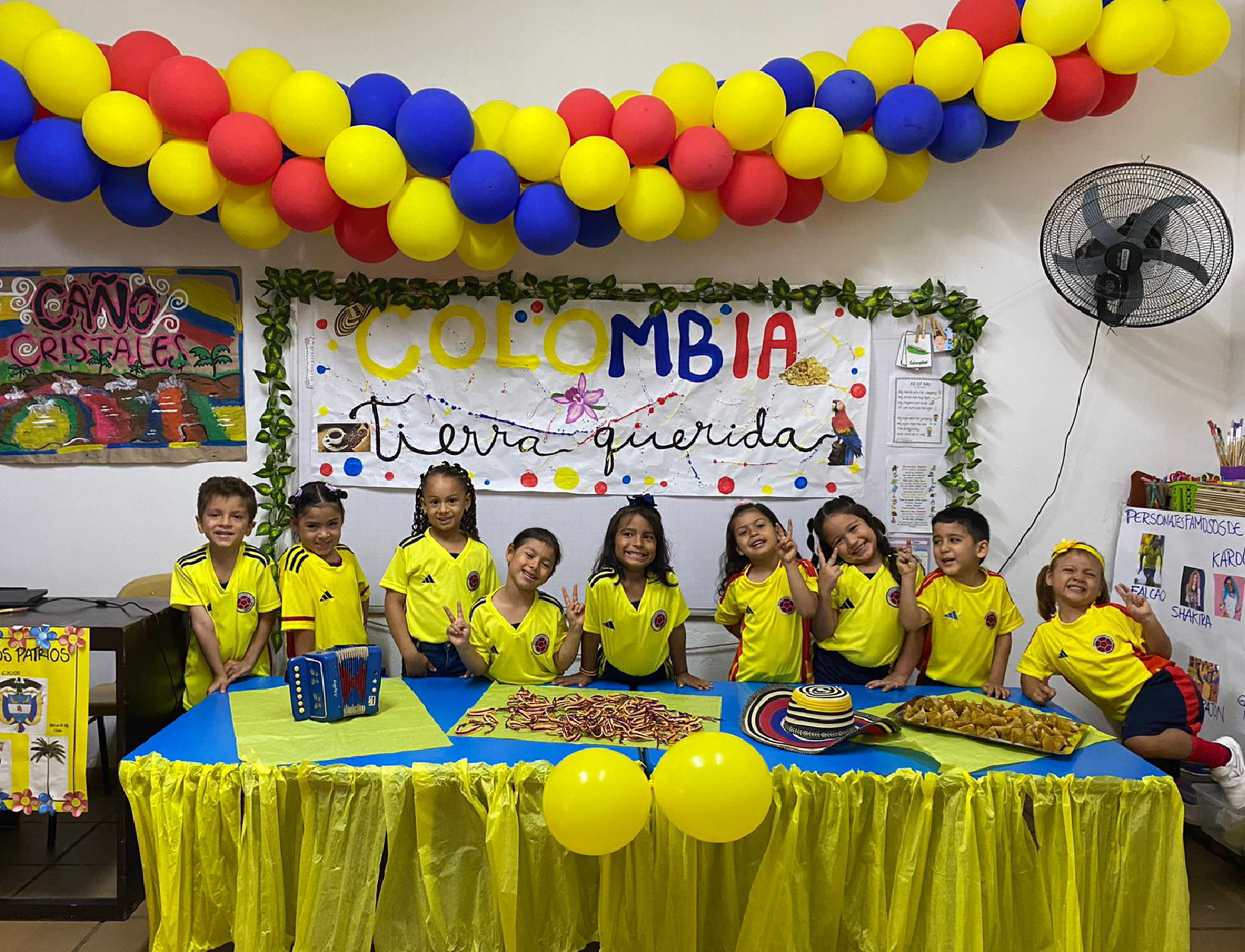 Mesa de trabajo 1 copia 15